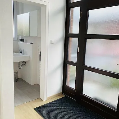 Moderner Bungalow, 20 Minuten Bis Hannover City, 24h Check-in Lägenhet Garbsen
