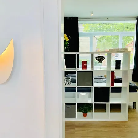 Moderner Bungalow, 20 Minuten Bis Hannover City, 24h Check-in Lägenhet Garbsen