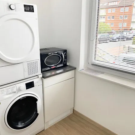 Moderner Bungalow, 20 Minuten Bis Hannover City, 24h Check-in * Garbsen